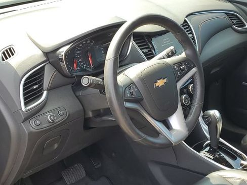 Used 2018 Chevrolet Trax Premier AWD/4WD image 8