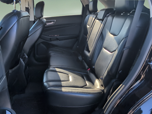 Used 2019 Ford Edge Titanium w/ Cold Weather Package AWD/4WD image 11