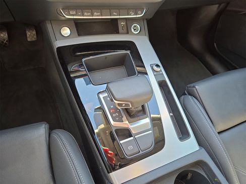 Certified 2024 Audi Q5 2.0T Premium w/ Convenience Package image 22