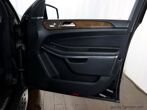 Used 2017 Mercedes-Benz GLS 550 4MATIC w/ Driver Assistance Package image 38