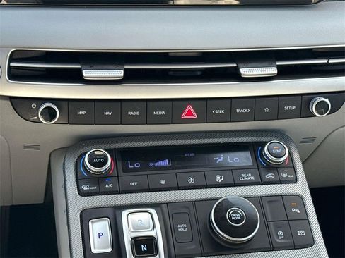 Used 2024 Hyundai Palisade SEL image 16