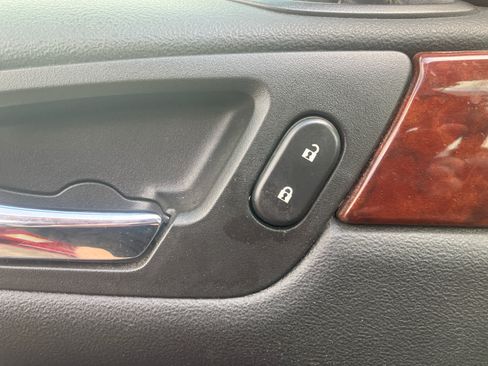 Used 2007 Chevrolet Impala LT FWD image 12