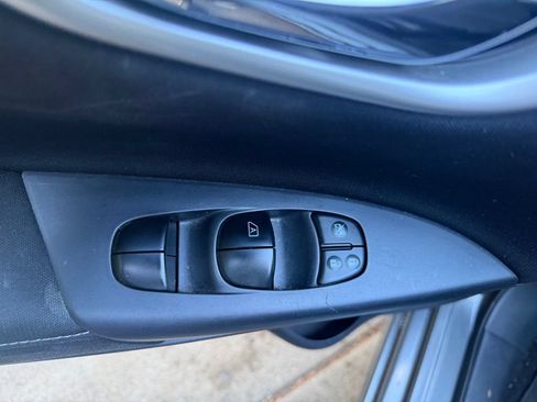 Used 2015 Nissan Sentra S FWD image 11