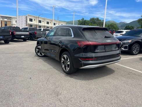 Used 2022 Audi e-tron Premium AWD/4WD image 11
