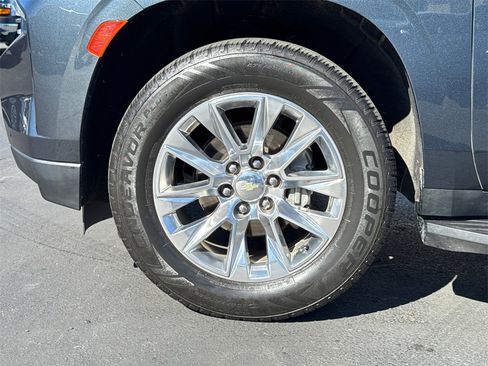 Used 2021 Chevrolet Tahoe Premier w/ Premium Package image 6