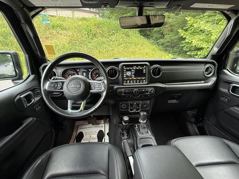 Used 2020 Jeep Gladiator Overland AWD/4WD image 11