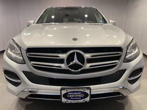 Used 2019 Mercedes-Benz GLE 400 4MATIC image 2