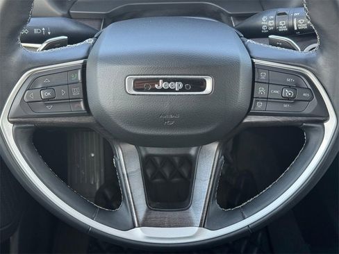 Used 2021 Jeep Grand Cherokee L Limited w/ Luxury Tech Group II image 14