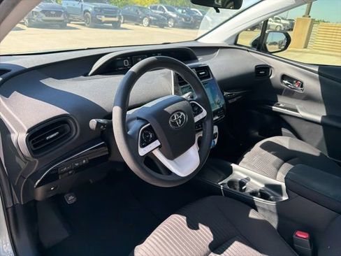 Used 2018 Toyota Prius Two w/ Prius Two Safety Plus Package image 12