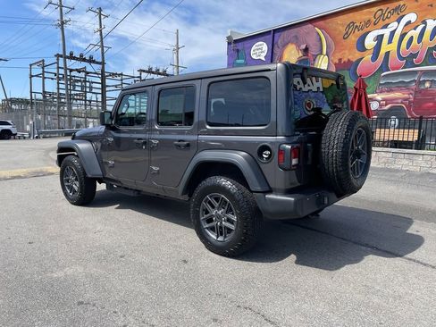 Used 2026 Jeep Wrangler Unlimited Sport AWD/4WD image 3
