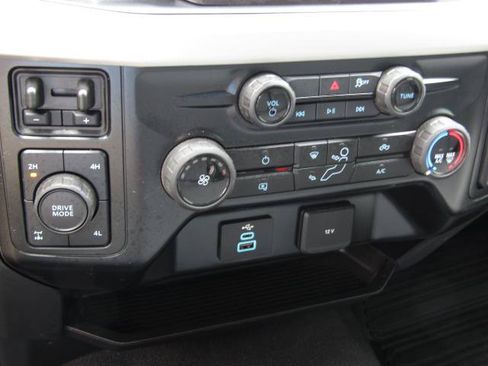 Used 2025 Ford F250 XLT AWD/4WD image 26