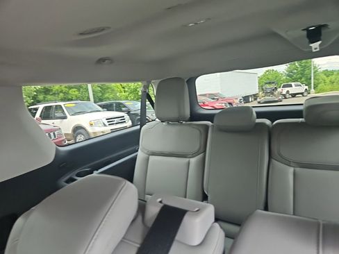 Used 2025 Ford Expedition Max Active AWD/4WD image 14