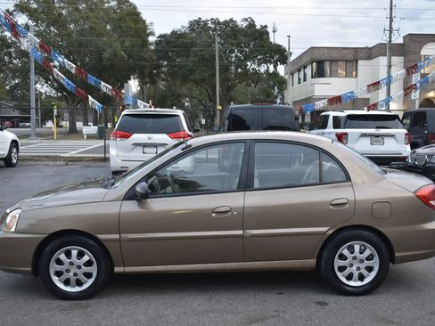 Used 2005 Kia Rio Sedan image 4