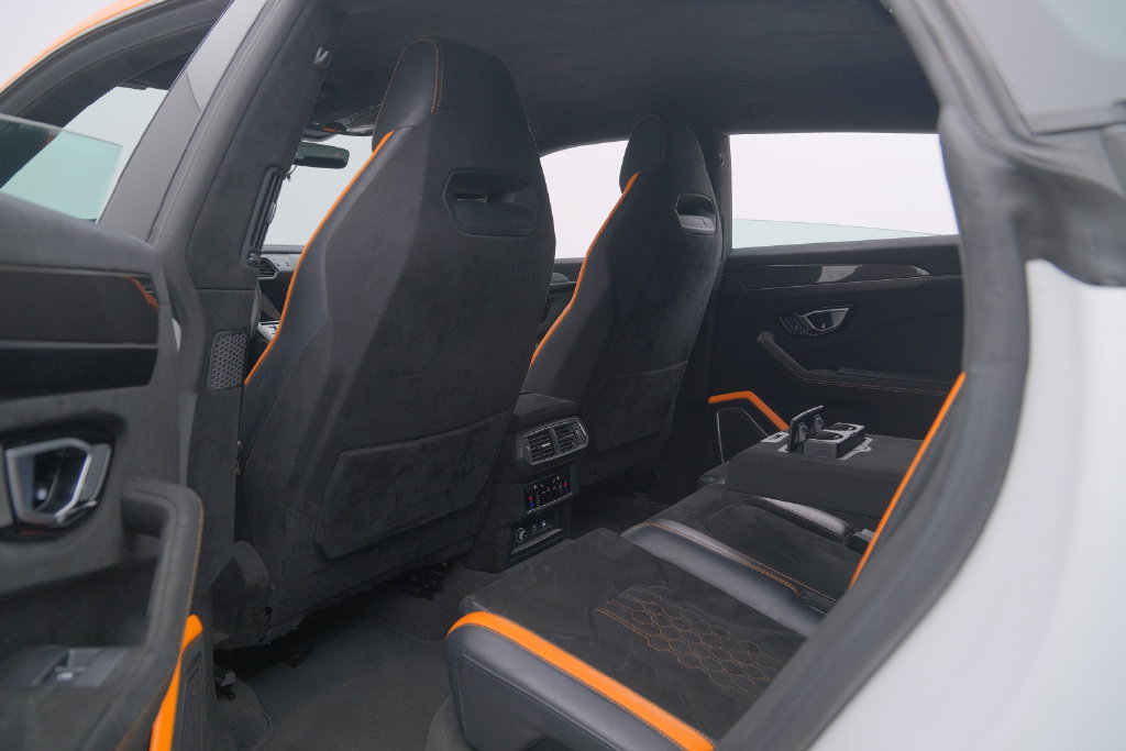 Used 2023 Lamborghini Urus Performante AWD/4WD image 42