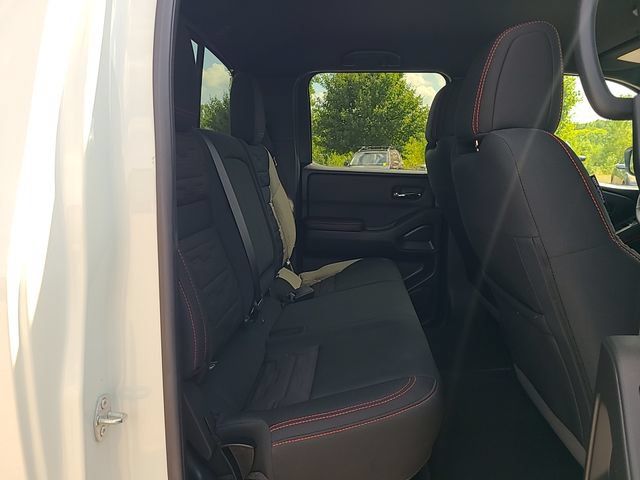 Used 2025 Nissan Frontier PRO-4X AWD/4WD image 29