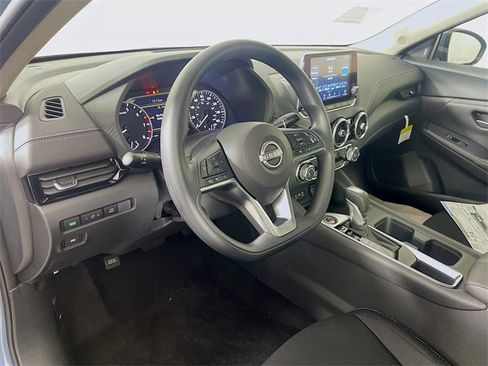 New 2025 Nissan Sentra SV image 7