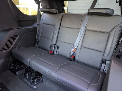 Used 2021 GMC Yukon Denali w/ Denali Premium Package image 32