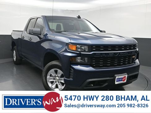 Used 2019 Chevrolet Silverado 1500 Custom w/ Custom Convenience Package AWD/4WD image 1