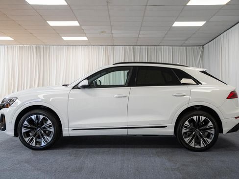 Used 2025 Audi Q8 Premium Plus AWD/4WD image 5