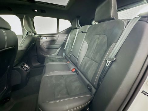 Used 2023 Volvo XC40 Recharge Ultimate w/ Protection Package Premier image 25