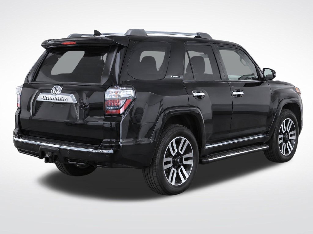 Used 2023 Toyota 4Runner Limited RWD image 3