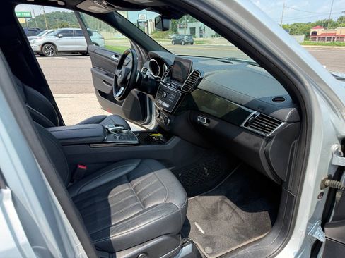 Used 2019 Mercedes-Benz GLS 450 4MATIC image 16