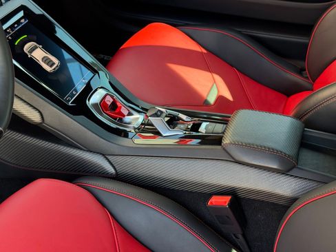 Used 2021 Lamborghini Huracan EVO RWD image 30