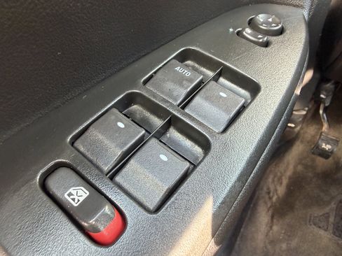 Used 2012 Chevrolet Impala LT FWD image 27
