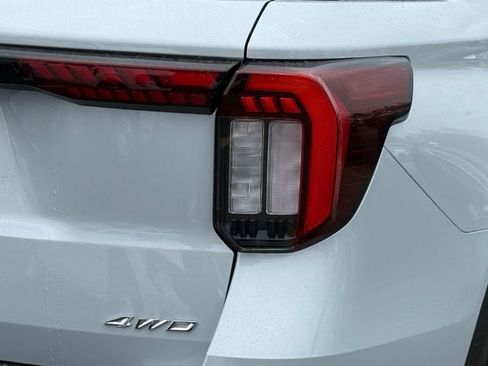 New 2026 Ford Explorer ST-Line image 8