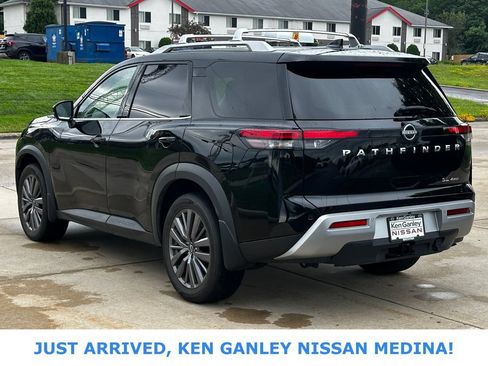 Certified 2023 Nissan Pathfinder SL w/ SL Premium Package AWD/4WD image 5