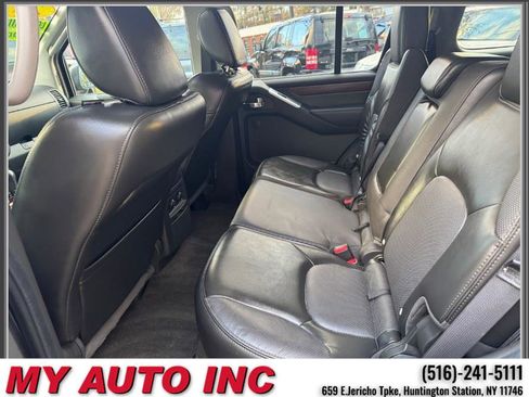Used 2012 Nissan Pathfinder LE image 35