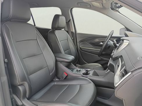 Used 2023 GMC Terrain SLT FWD image 3