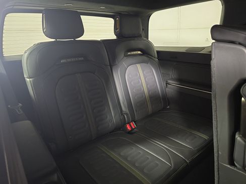 Used 2024 Rivian R1S Adventure AWD/4WD image 25