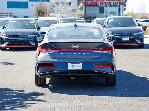 New 2026 Hyundai Elantra SEL Sport image 4