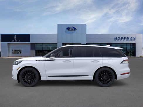 New 2026 Lincoln Aviator Reserve w/ Luxury Package image 3