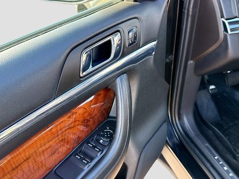 Used 2015 Lincoln MKS AWD w/ Equipment Group 101A image 7