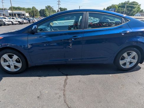 Used 2013 Hyundai Elantra GLS w/ Preferred Pkg FWD image 4