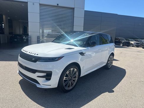 Used 2024 Land Rover Range Rover Sport Dynamic SE AWD/4WD image 2