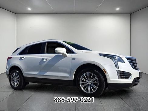 Used 2017 Cadillac XT5 Luxury w/ Driver Awareness Package FWD image 7