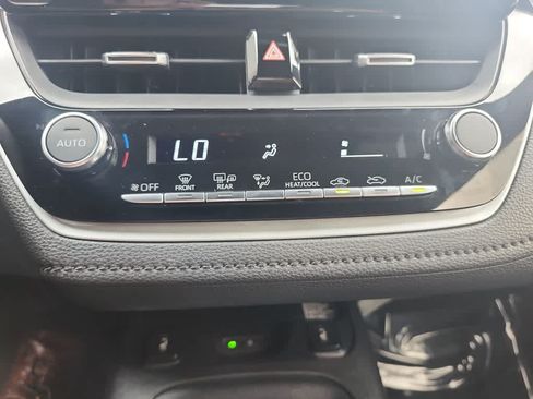 Used 2025 Toyota Corolla XSE FWD image 20