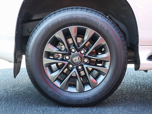 Used 2021 Lexus GX 460 Premium w/ Premium Package image 10