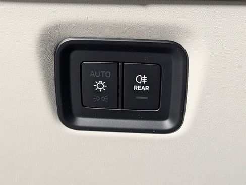 New 2026 Porsche Cayenne image 34