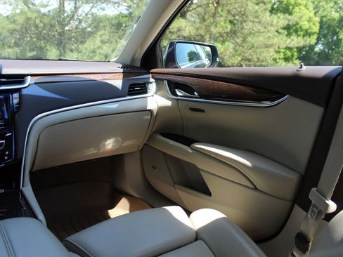 Used 2014 Cadillac XTS Premium AWD/4WD image 11