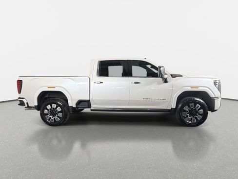 Used 2025 GMC Sierra 2500 Denali w/ Denali Reserve Package image 2