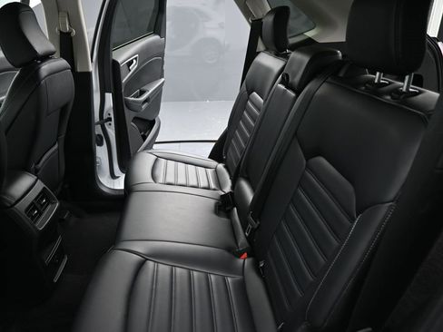 Used 2024 Ford Edge SEL image 15