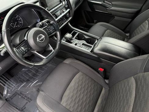 Certified 2023 Nissan Pathfinder SV image 17