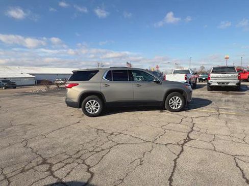 Certified 2018 Chevrolet Traverse LT image 9