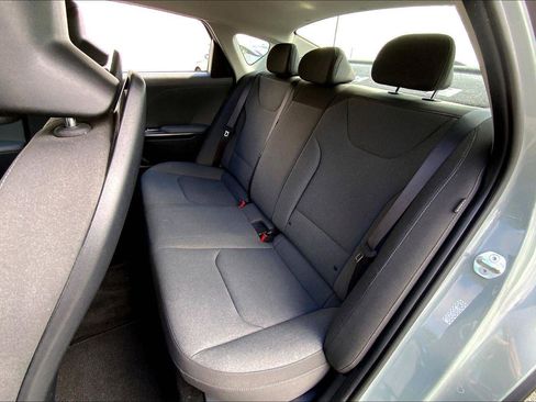 Used 2025 Kia K4 FWD image 23