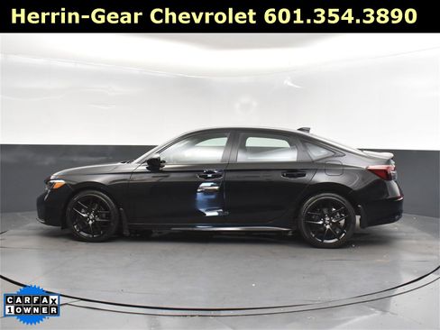 Used 2025 Honda Civic Sport image 4