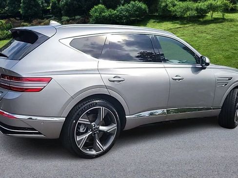 Used 2025 Genesis GV80 3.5T Prestige image 8